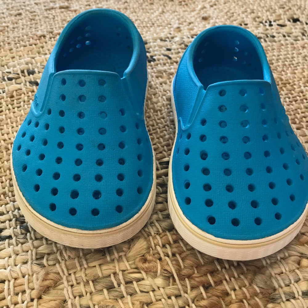 Native Shoes - Picture 7 of 7
